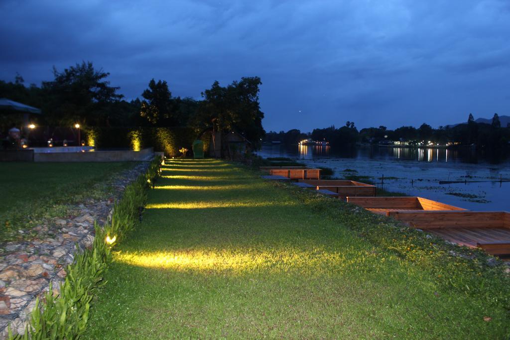 קנצ'נבורי The Glory River Kwai Hotel מראה חיצוני תמונה